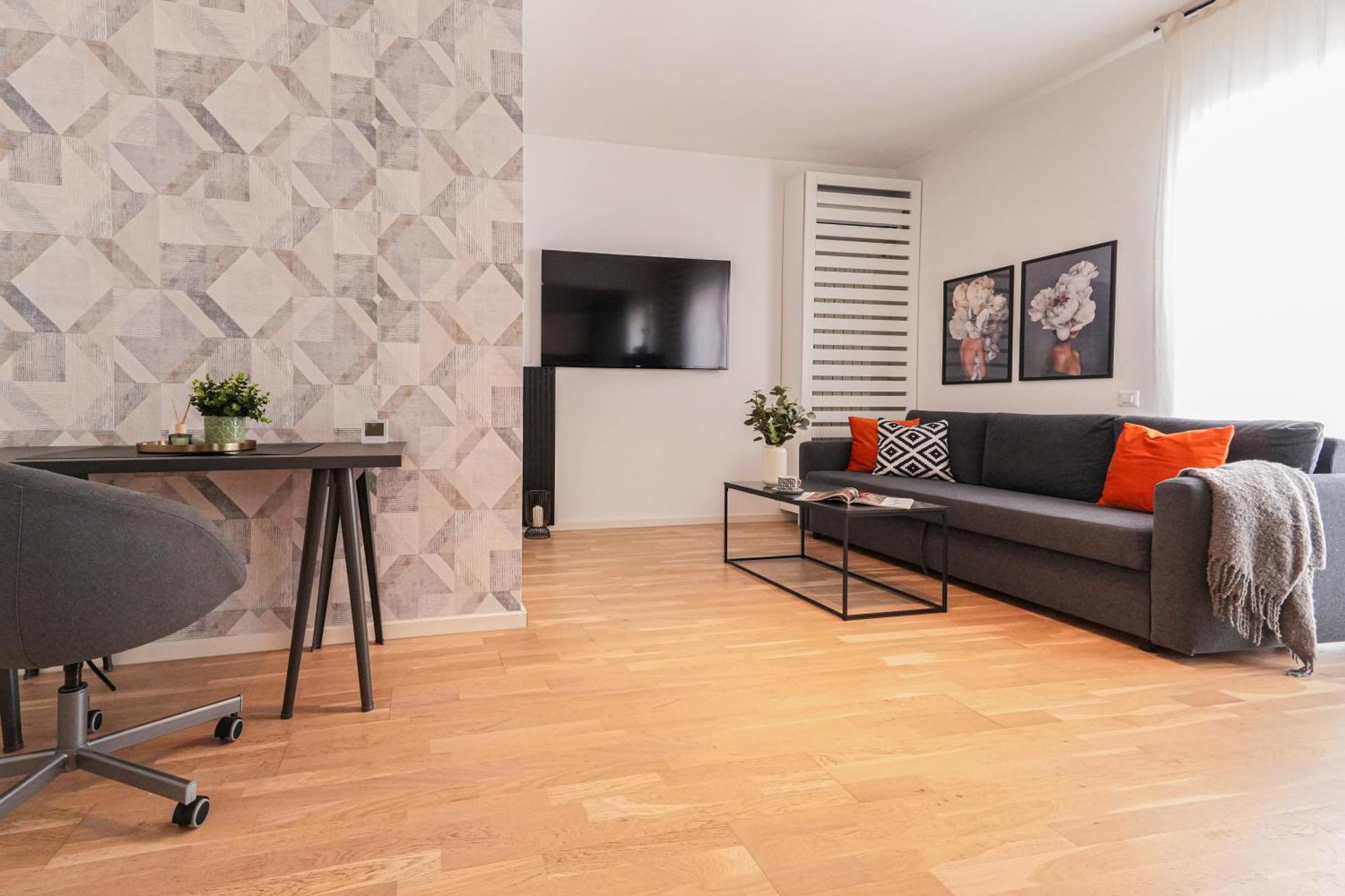 Maria - Modern Apartment With Parking And Workspace Бухарест Экстерьер фото