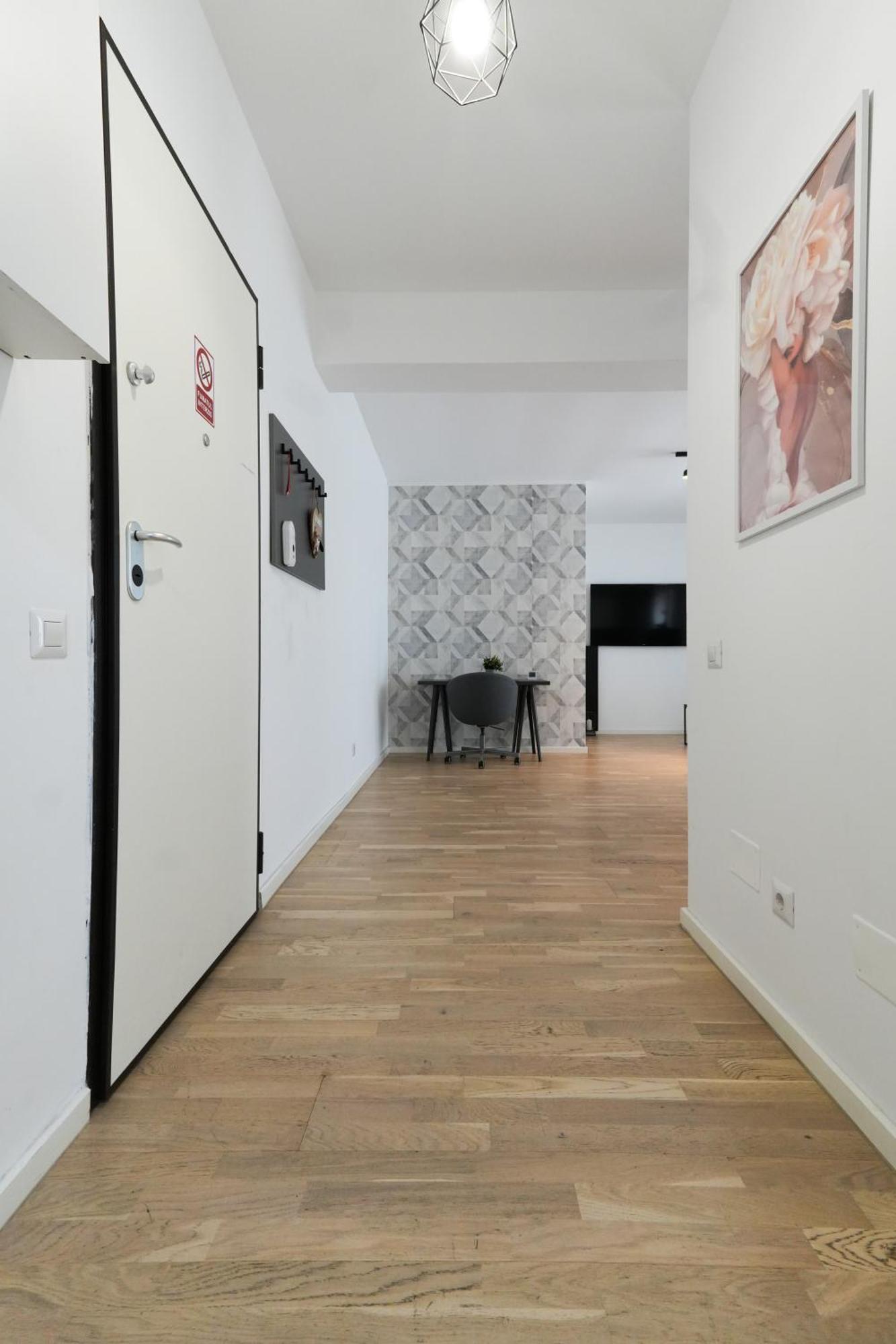 Maria - Modern Apartment With Parking And Workspace Бухарест Экстерьер фото